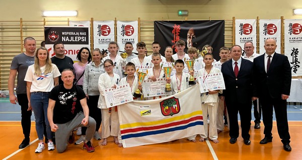Medalowe żniwo karateków ARS Limanowa – JONIEC Team