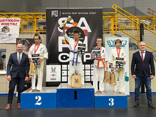 Pierwsze medale karateków ARS Limanowa – JONIEC Team w nowym sezonie 2023/2024 