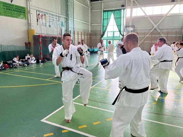 Nasi karatecy brali udział w zgrupowaniu Małopolskiego Okręgowego Związku Karate