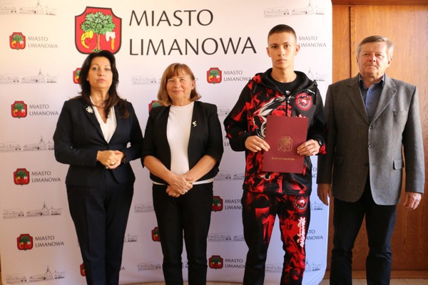 Zawodnicy ARS Limanowa – JONIEC Team wyróżnieni przez Burmistrz Miasta Limanowa