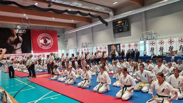 Limanowscy karatecy ARS Limanowa – JONIEC Team na podium Mistrzostw Polski w Karate Kyokushin