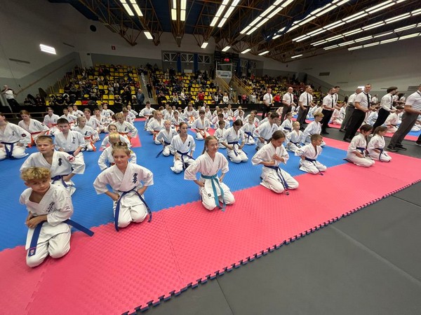 Kolejny dobry start i 9 medali karateków ARS Limanowa – JONIEC Team wywalczonych podczas Ogólnopolskiego Turnieju Karate Kyokushin „SARI CUP” w Żorach