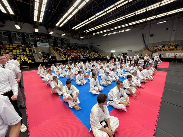 Kolejny dobry start i 9 medali karateków ARS Limanowa – JONIEC Team wywalczonych podczas Ogólnopolskiego Turnieju Karate Kyokushin „SARI CUP” w Żorach