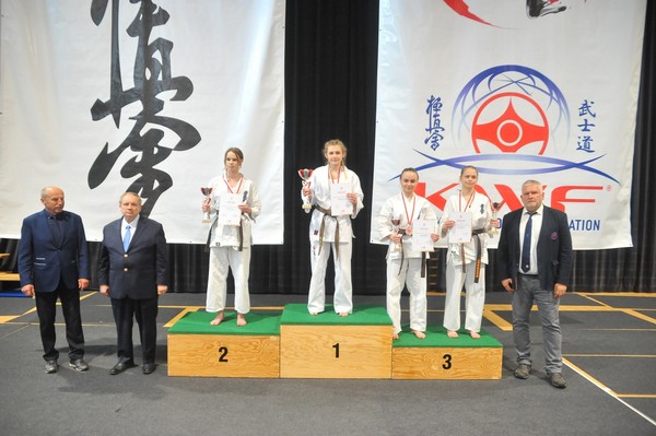 Zawodniczka naszego klubu Justyna Stach brązową medalistką Akademickich Mistrzostw Polski w Karate Kyokushin