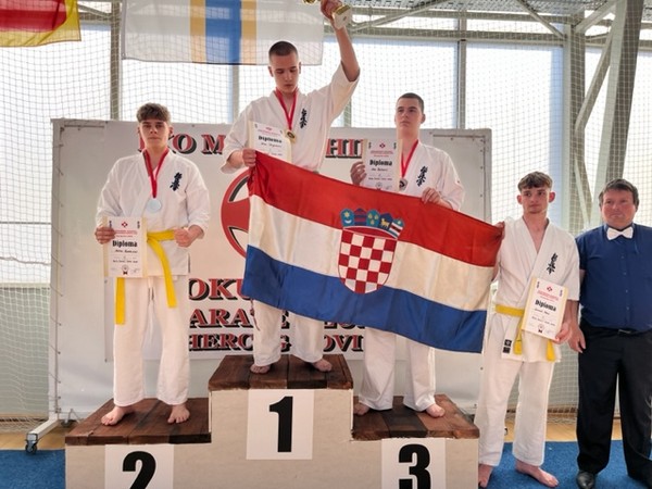 12 medali wywalczonych w Czarnogórze przez karateka ARS Limanowa – JONIEC Team
